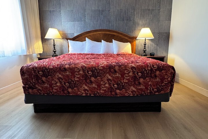 Room 17 of 41