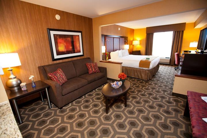 Room 47 of 80