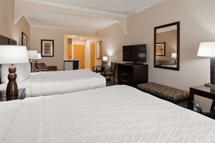 Best Western Plus Ambassador Suites Venice
