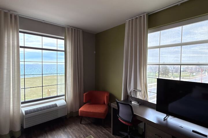 Hotel Indigo Traverse City by IHG