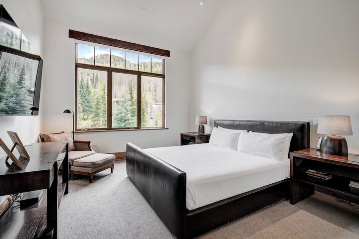 Room 219 of 450