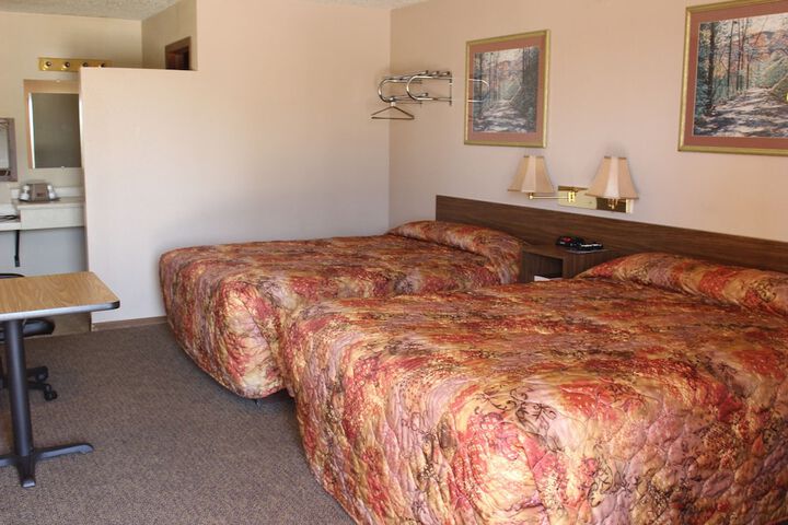 Room 5 of 10