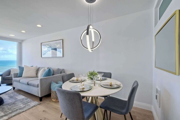 Solana Sunset Stunning Beachside Retreat for 4!