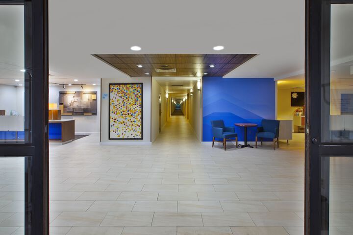 Holiday Inn Express & Suites Milford by IHG