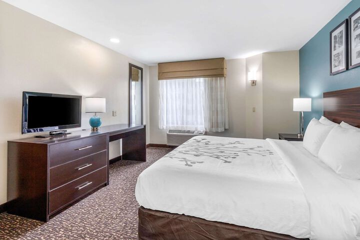 Room 26 of 46