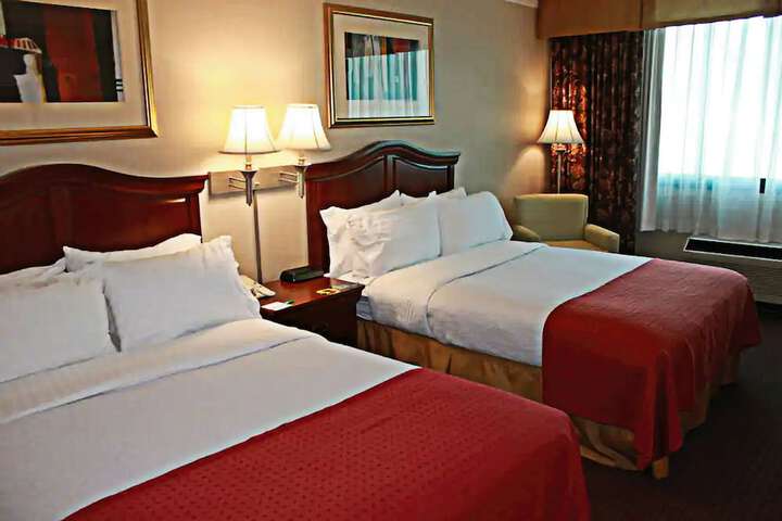 Room 12 of 22