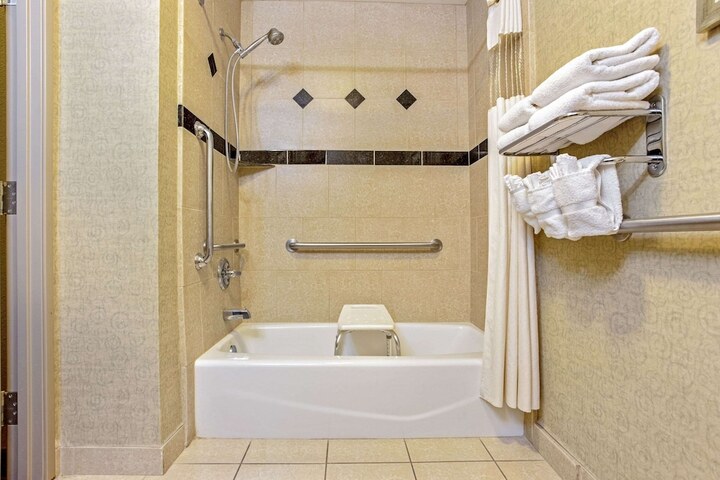Room 15 of 29