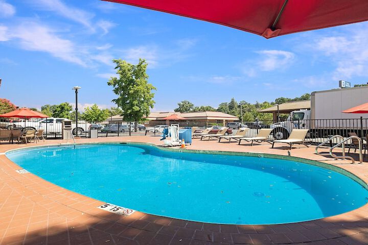 Pool 4 of 57