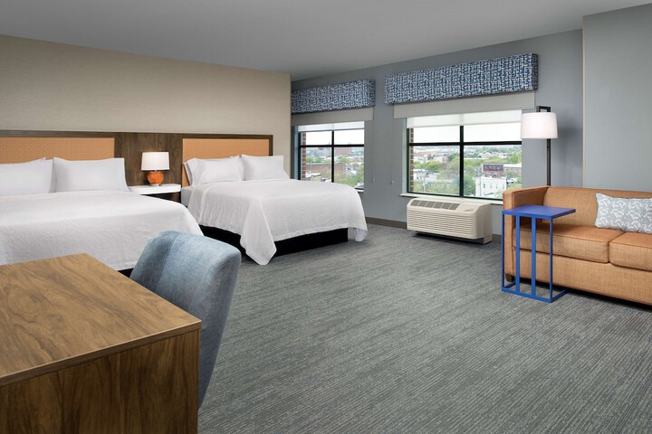 Room 6 of 44