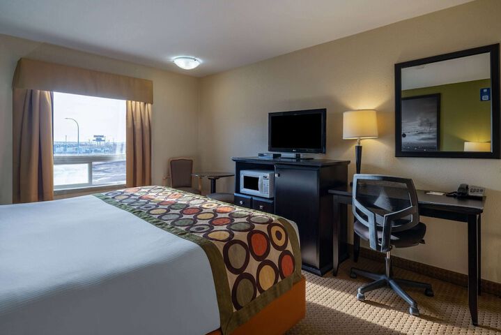 Super 8 by Wyndham Edmonton International Airport