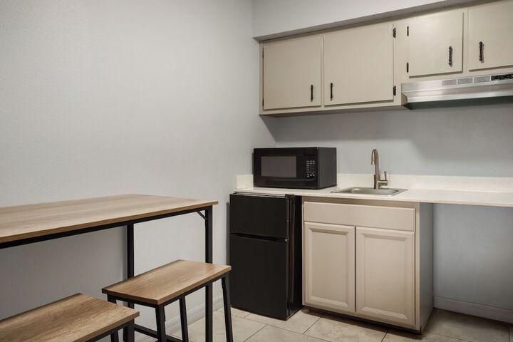 Home Inn & Suites Orlando-Apopka