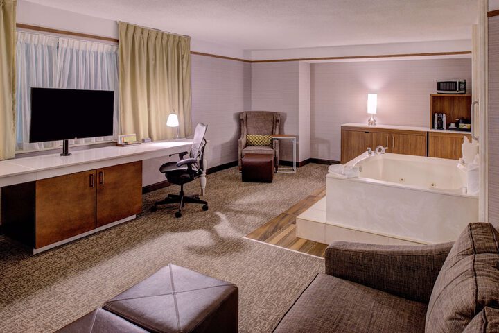 Room 26 of 84