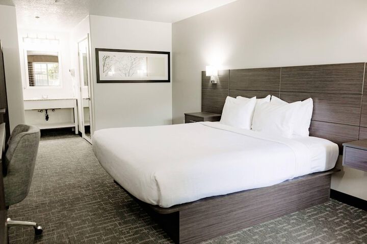 Quality Inn & Suites Lathrop - South Stockton