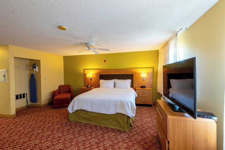 Candlewood Suites Bedford Fort Worth by IHG