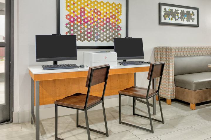 Holiday Inn Express : Hillsboro I-35 by IHG