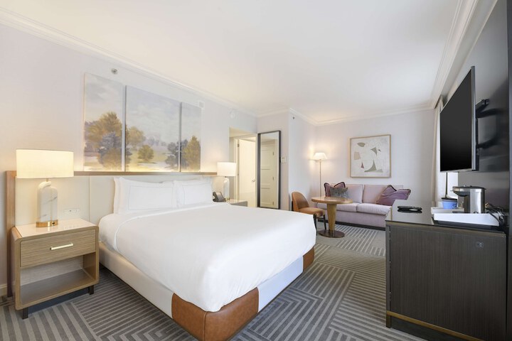 Room 18 of 125