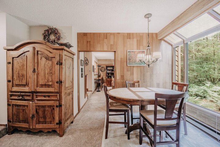 84SW - Sauna - Soaker Tub - Fireplace - Sleeps 6