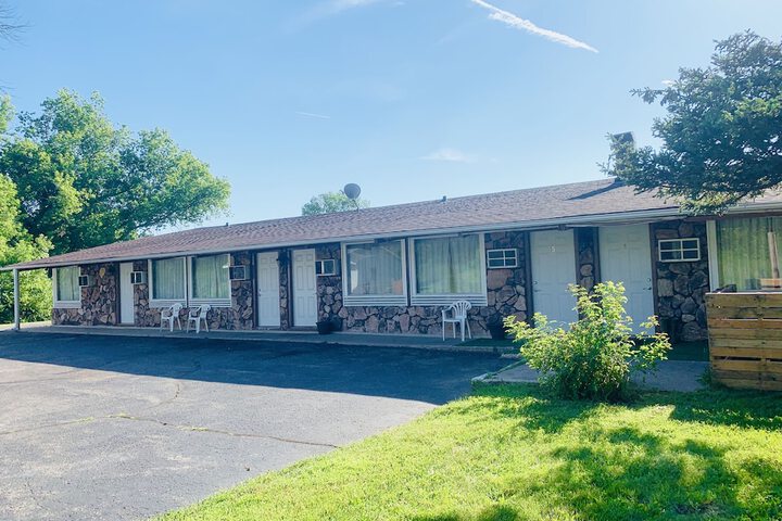 Crossroads Motel
