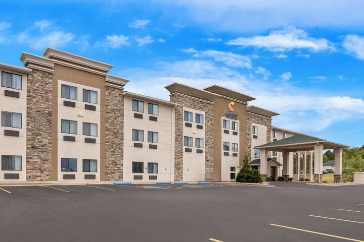 Hotel 4 of 72