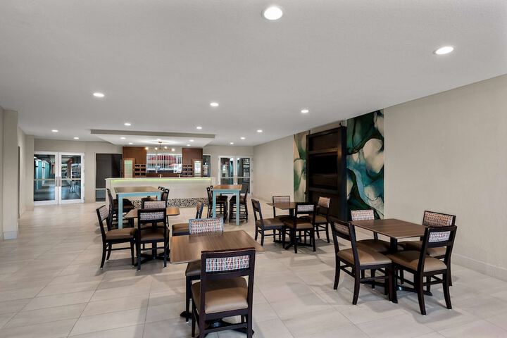 Wyndham Garden Ankeny / Des Moines