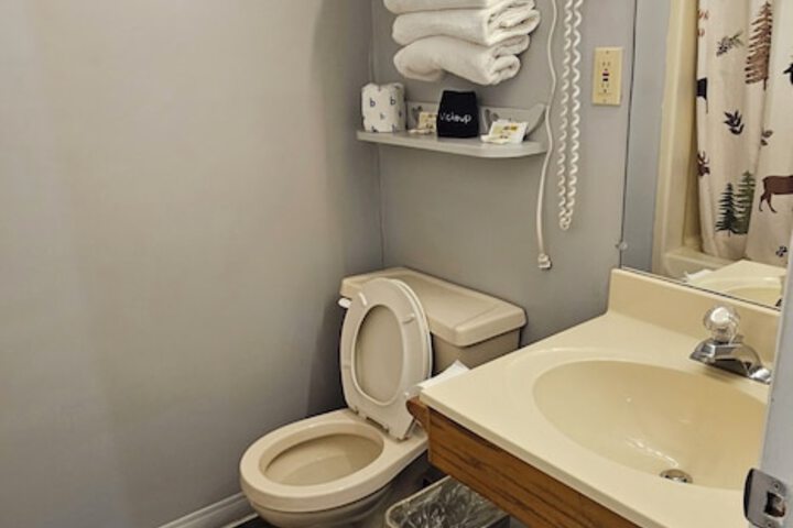 Room 40 of 115