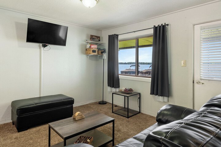 Room 116 of 154