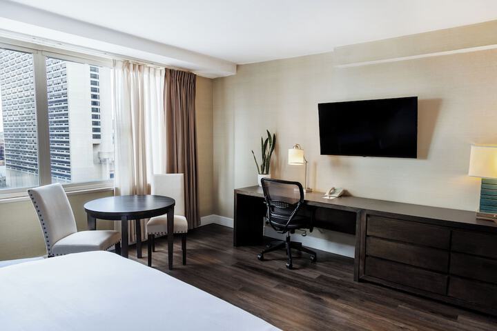 The Windsor Suites