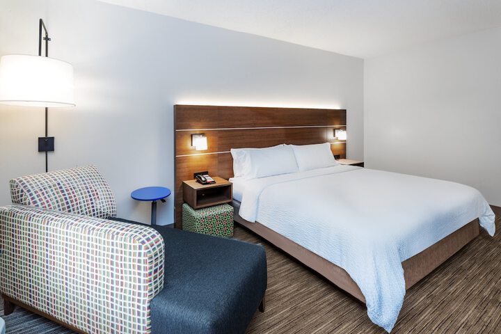 Holiday Inn Express & Suites Sulphur (Lake Charles) by IHG