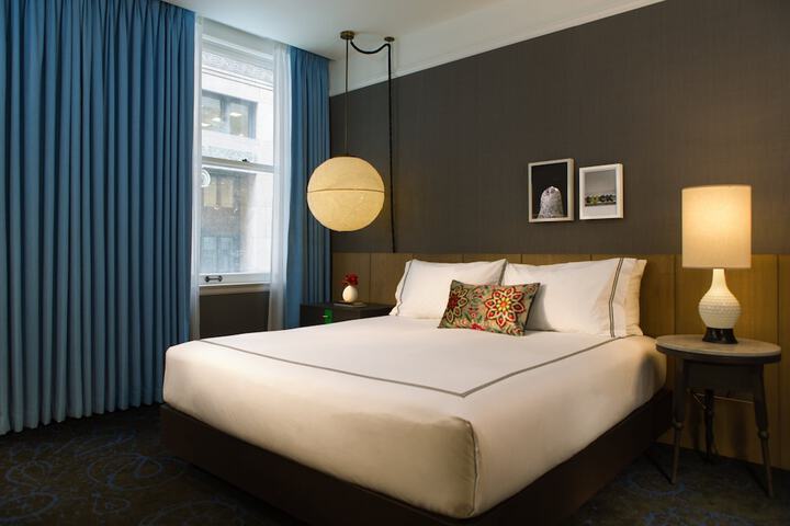 Room 28 of 130