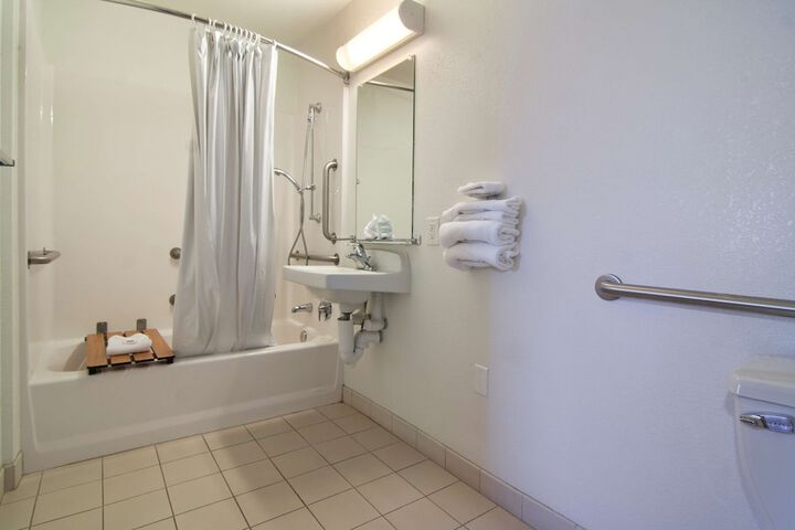 Motel 6 Roseville MN - Minneapolis North