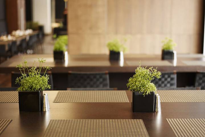 Dining 59 of 70