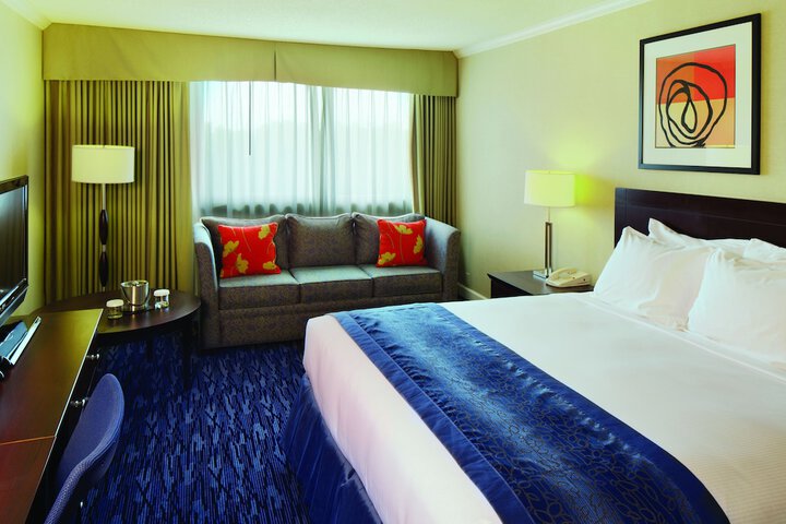 DOUBLETREE BY HILTON NORWALK