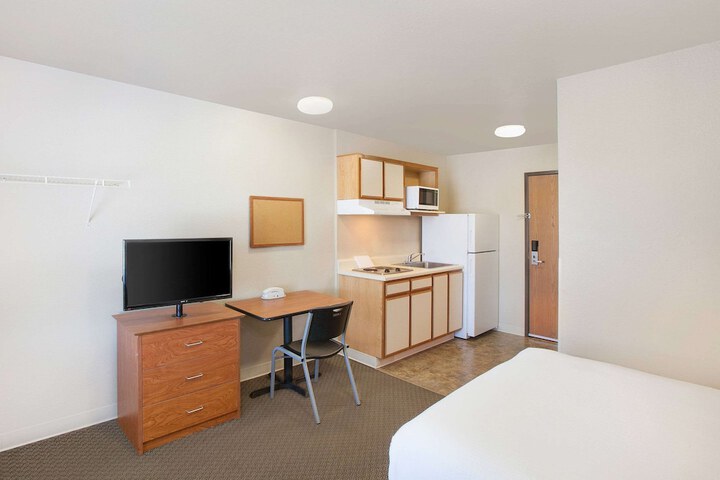 Room 9 of 22