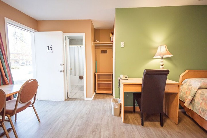 Room 21 of 62