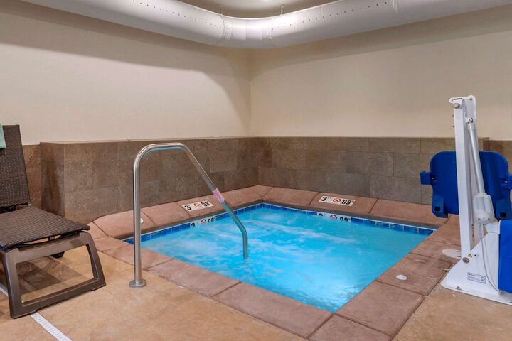 Pool 7 of 44
