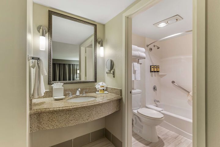 Best Western Plus Executive Inn