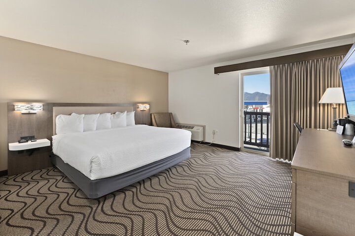 Sandpoint Hotel & Suites Downtown