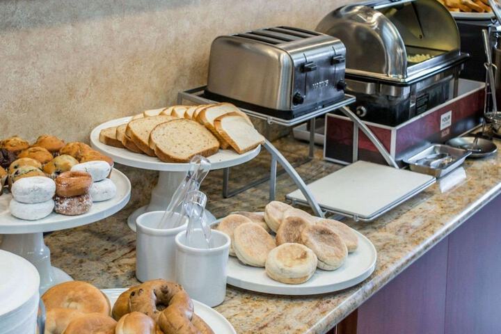 Breakfast/Coffee Service 31 of 41