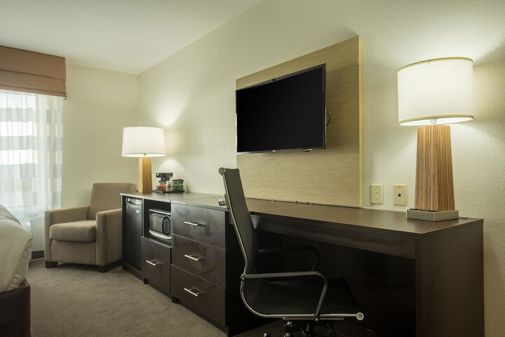 Room 33 of 54