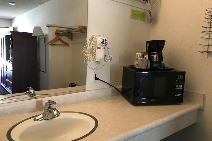 Room 21 of 52