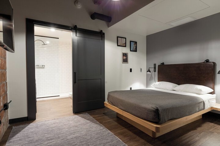 Room 12 of 31