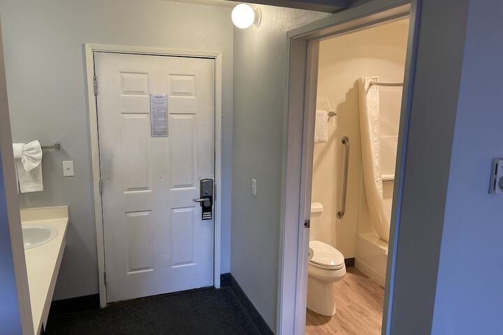 Room 36 of 46