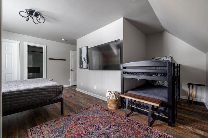 Room 121 of 150