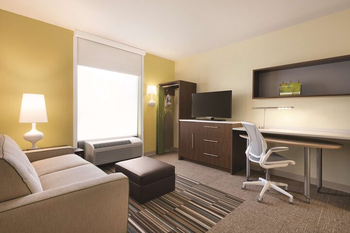 Room 15 of 33
