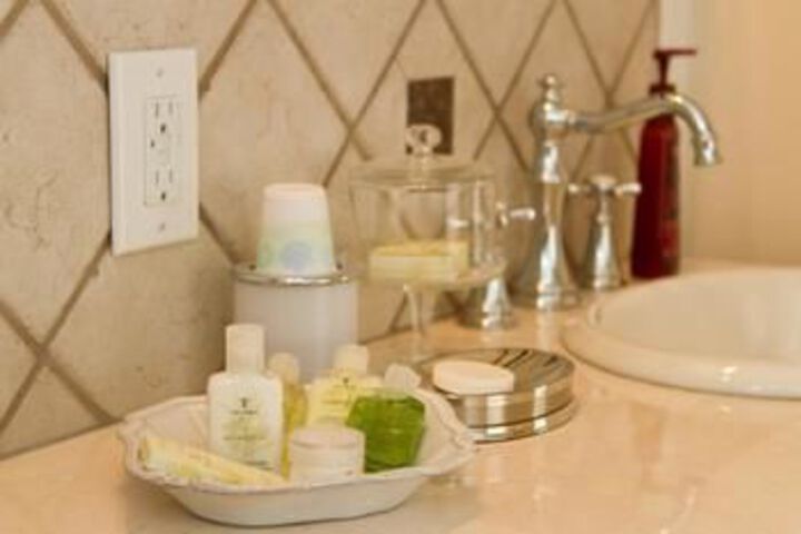 Abigail House Bed & Breakfast