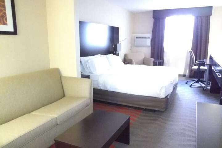 Room 35 of 99