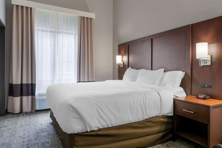 Room 14 of 38