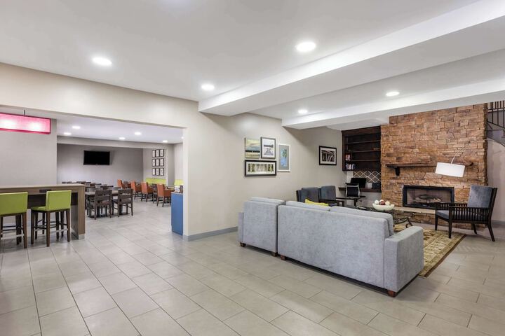 Country Inn & Suites by Radisson Savannah I-95 North, GA
