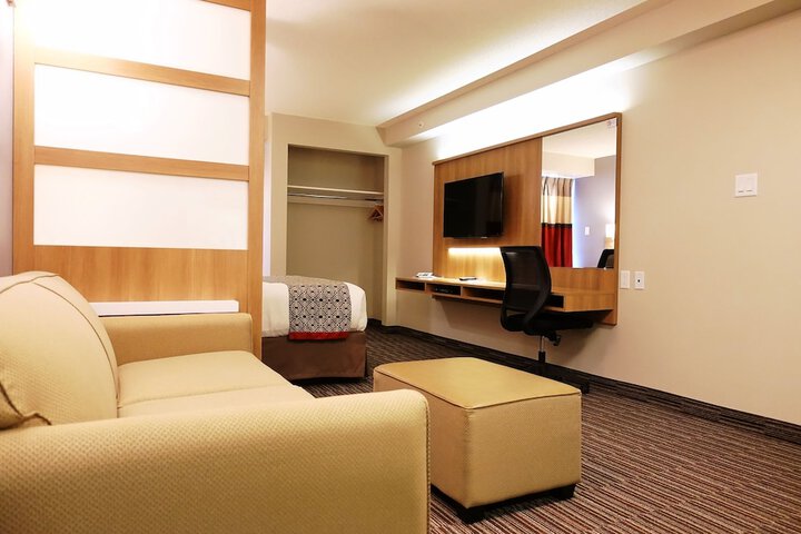 Room 38 of 71