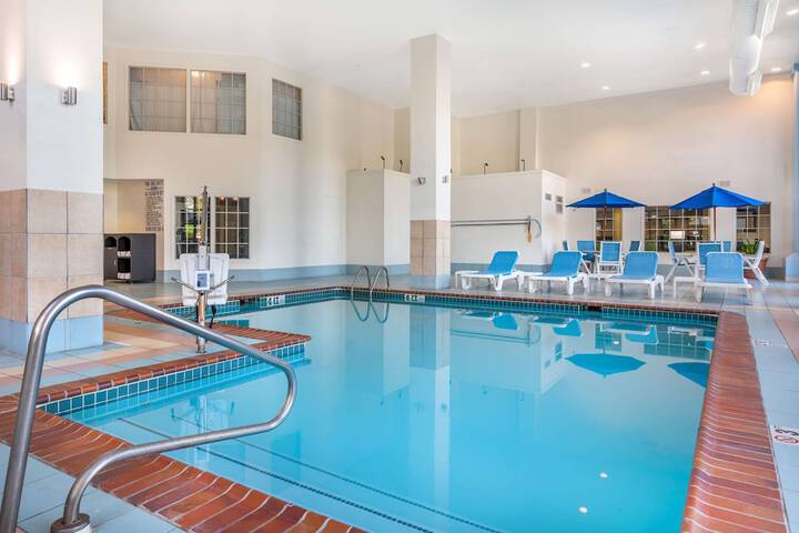 Pool 6 of 34